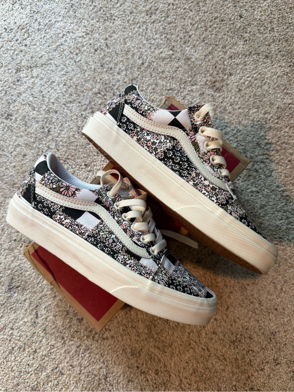 Patchwork Vans - Picture 3 of 4